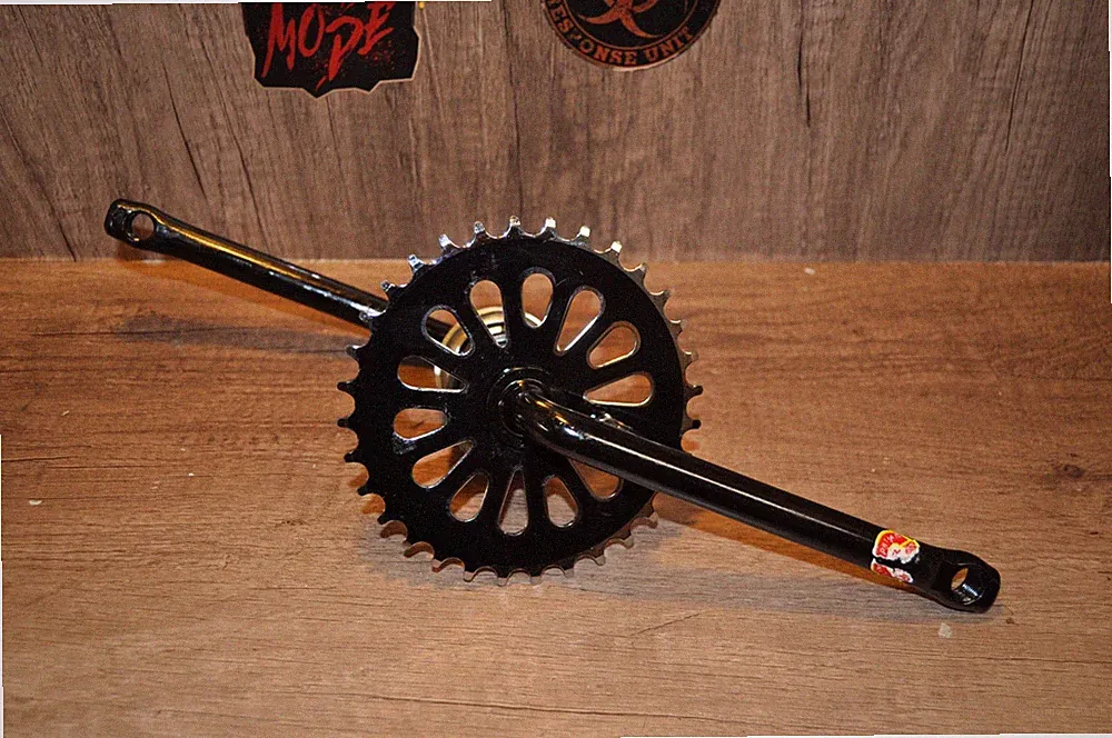 20 Mongoose, Kent 32T BMX Crankset One Piece Bike Crank set bearings included.