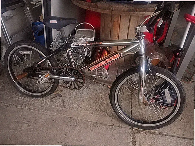 2002 Mongoose Hoop-D Team BMX Bike Mid-School Retro Gyro Freestyle