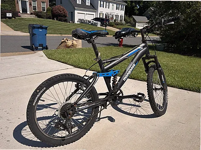Mongoose 20" Ledge 2.1 7 Speeds Mountain Bike