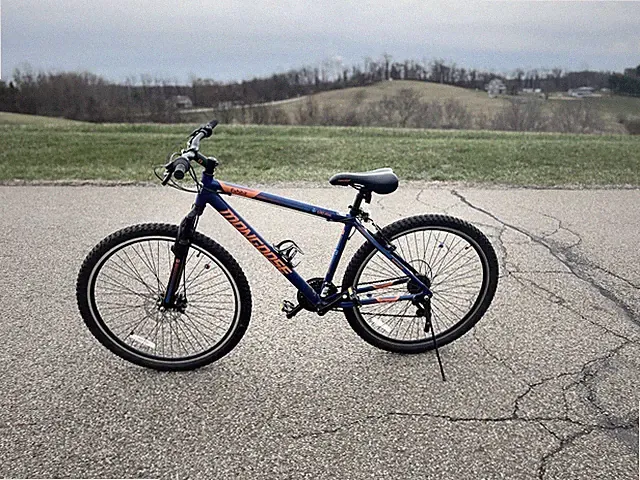 Mongoose 21 speed mountain bike