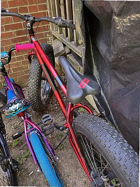 mongoose 26" fat tire . 7 speed. disc brakes
