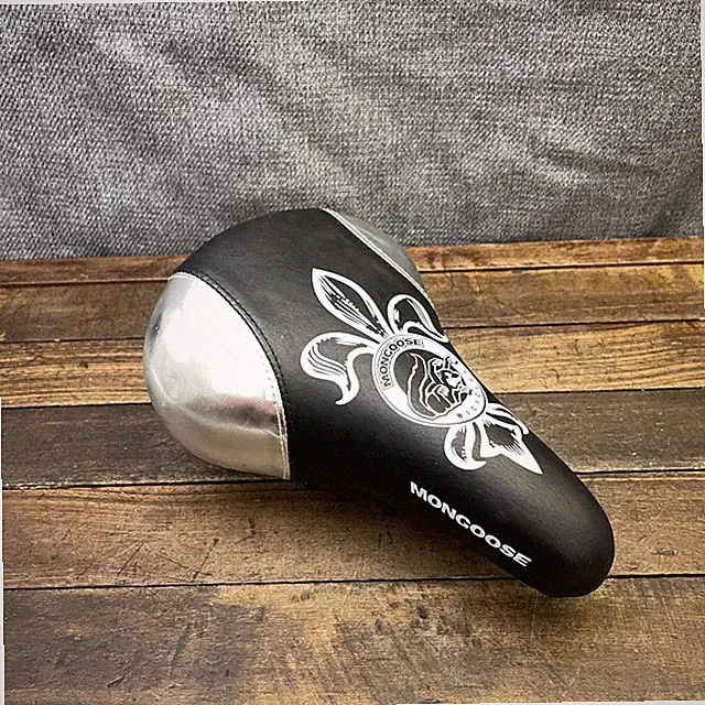 Mongoose BMX Bicycle Saddle Seat NOS Chrome Wide Loaf Padded Clamp 535g