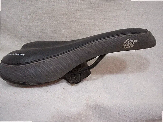 Mongoose Cionlli Bike Seat 10 Inches Black Pressure Relief