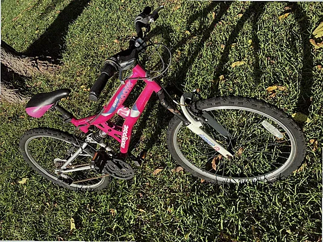 Mongoose Exlipse Kids Bike Shimano Components