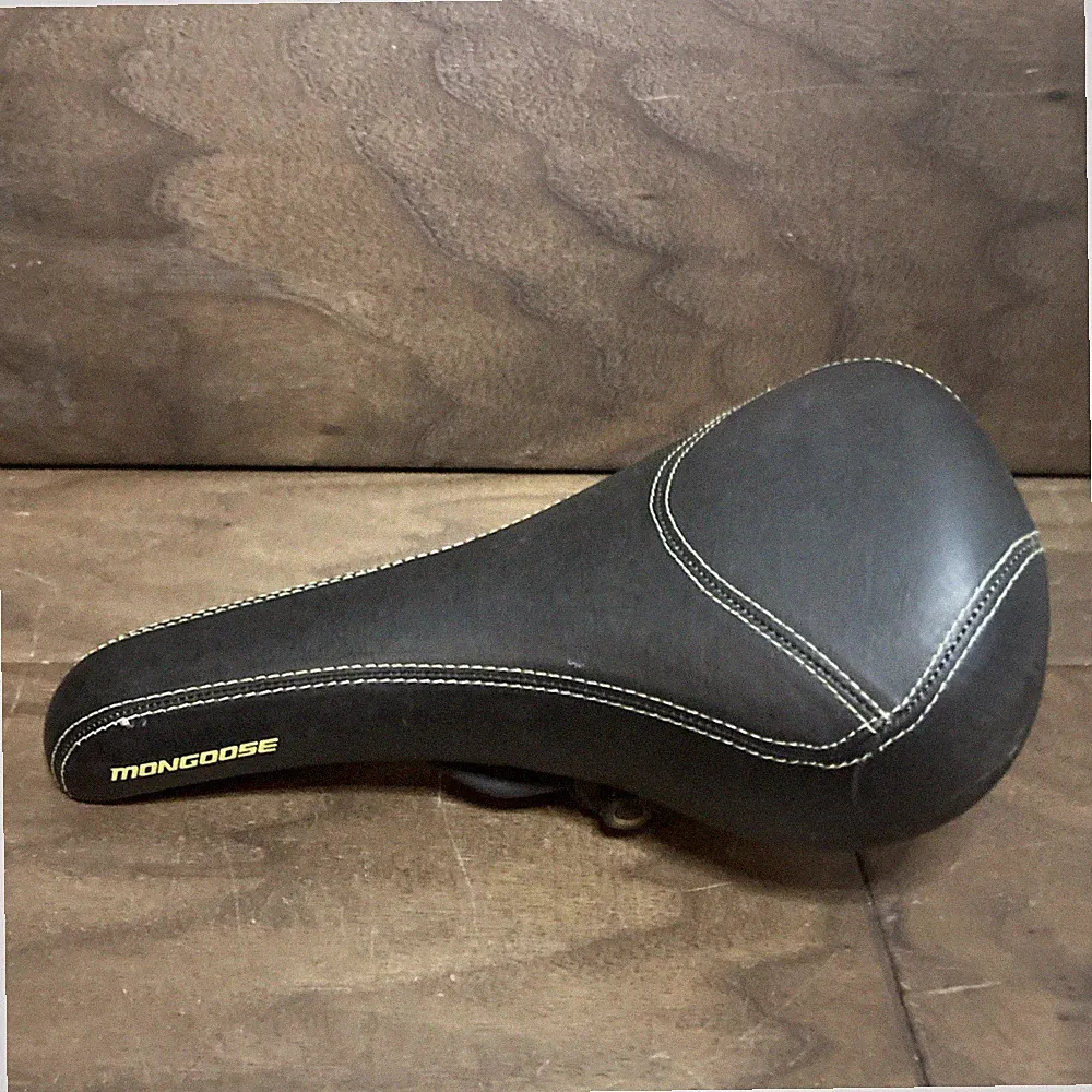 Mongoose Showell vXv Road Bike Seat Bicycle Saddle Black & Pink Bd2