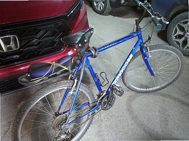 Vintage Mongoose Maneuver 21 Speed Mens Metallic Blue Mountain Bike
