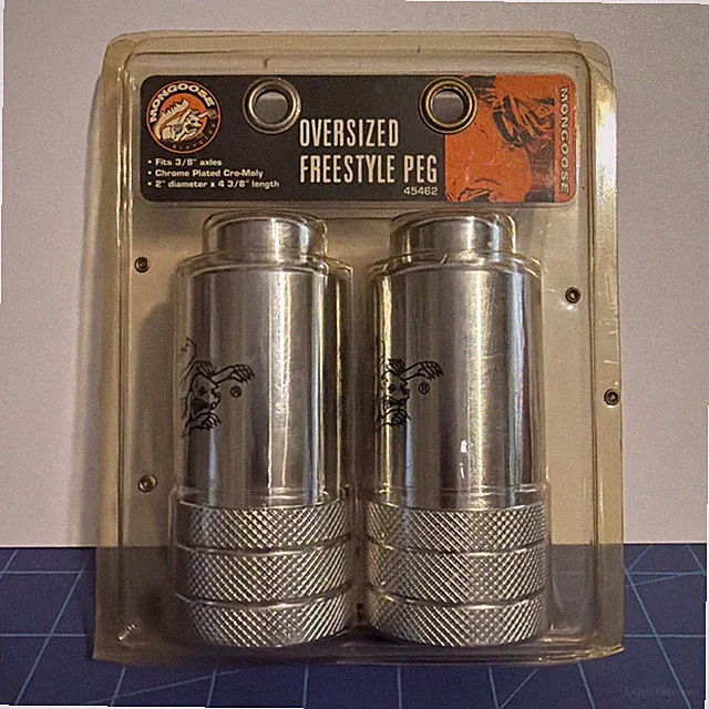 VTG. MONGOOSE BMX ORIGINAL BICYCLE PEGS OVERSIZED FREESTYLE 45462, NOS, Nice.